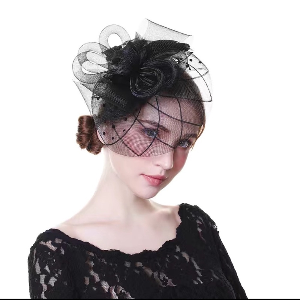 💕Wedding Bridal hat with face veil bridal headwear with feathers.  Spectacular.